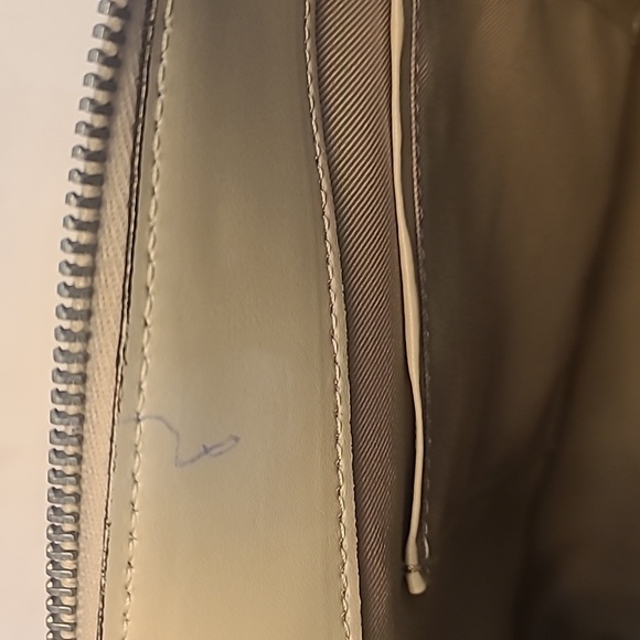 Alberta di Canio Italian genuine leather shoulder bag. - Picture 8 of 16